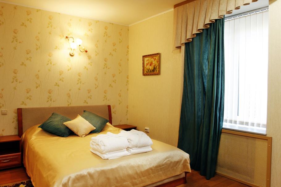Mini-Hotel Na Shmidta San Petersburgo Habitación foto