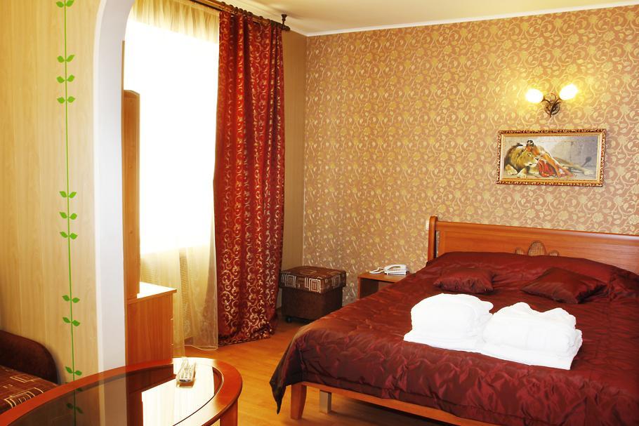 Mini-Hotel Na Shmidta San Petersburgo Habitación foto